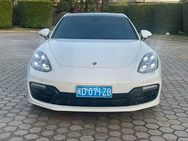 Porsche Panamera 2020