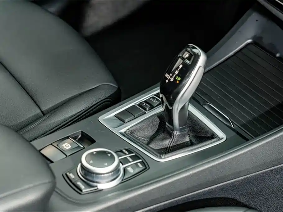 BMW 1 Series 2022 — фото 18