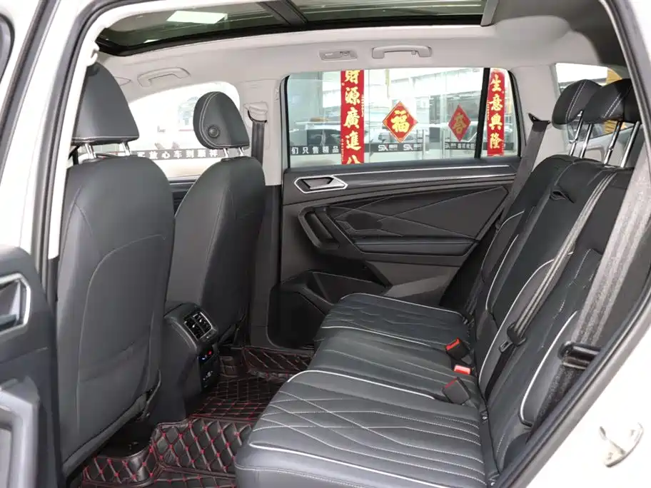 Volkswagen Tiguan L 2022 — фото 11