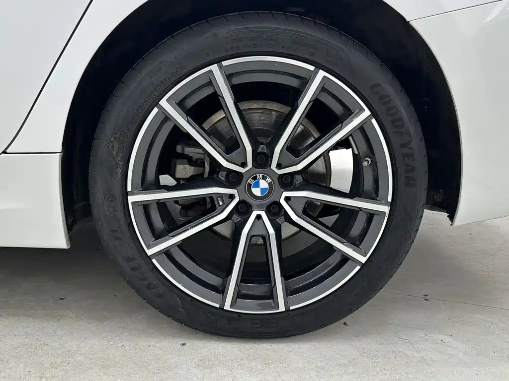 BMW 3 Series 2022 — фото 16