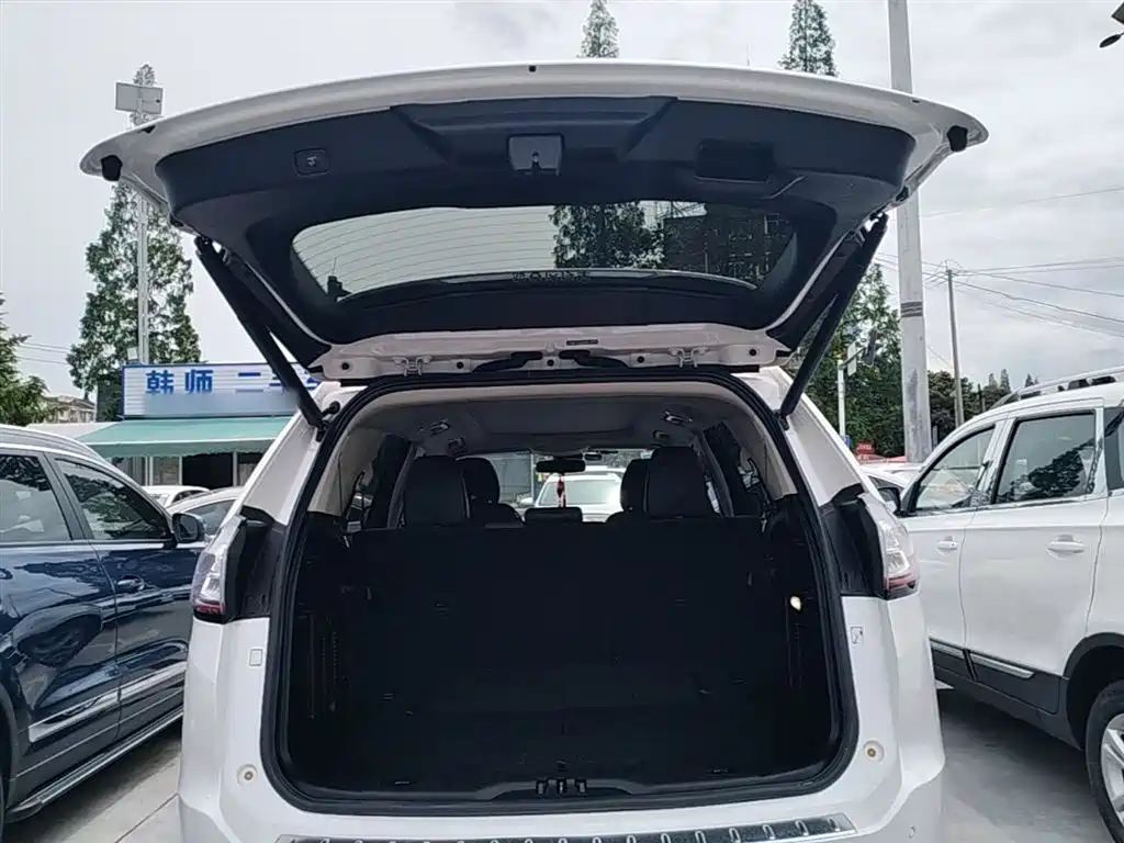 Ford Edge 2019 — фото 19