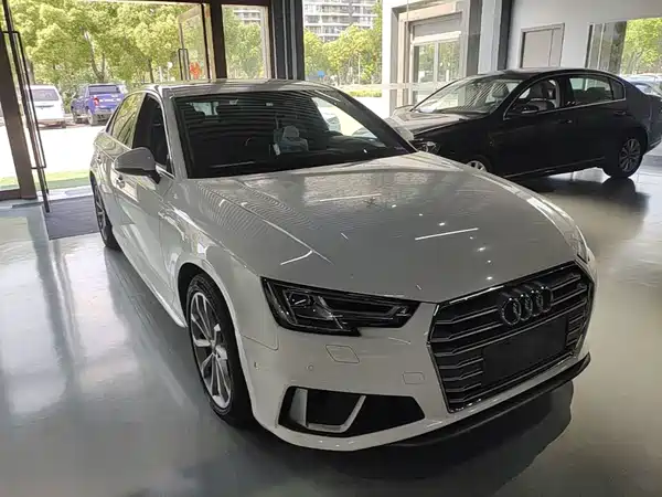 Audi A4L 2019