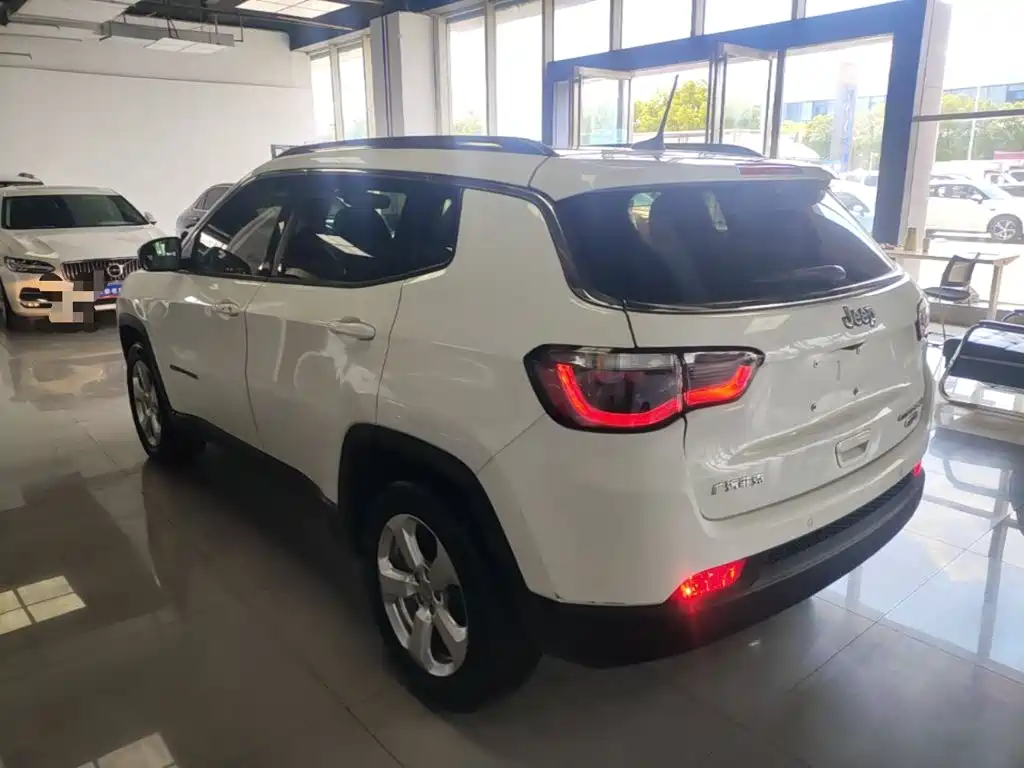 Jeep Compass 2019 — фото 5