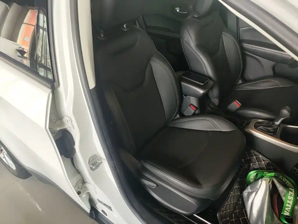 Jeep Compass 2019 — фото 25
