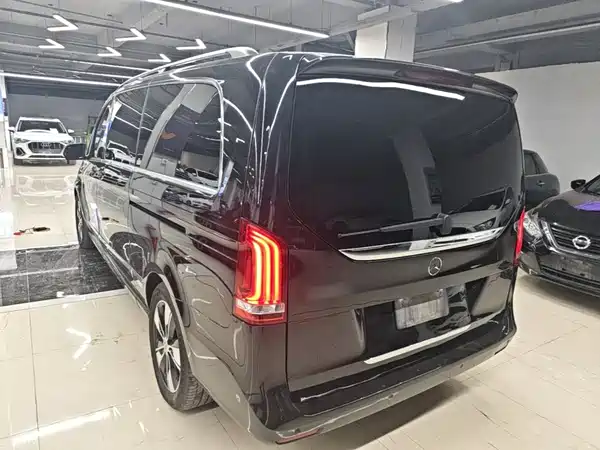 Mercedes-Benz V-Class 2016
