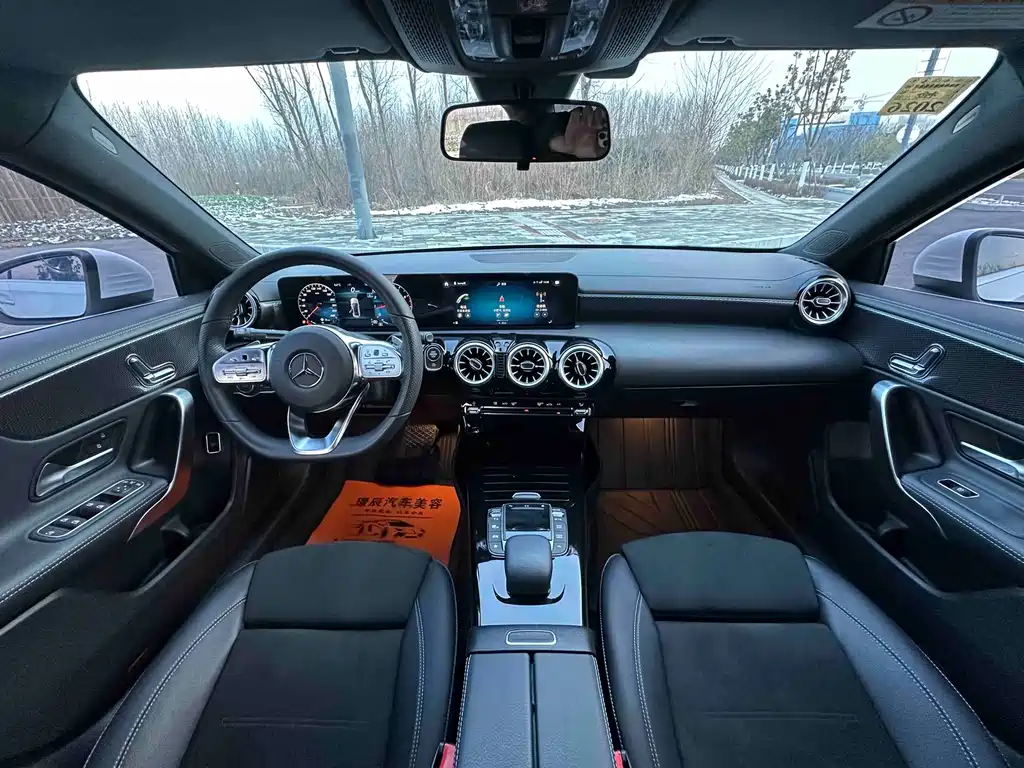 Mercedes-Benz A-Class 2022 — фото 8