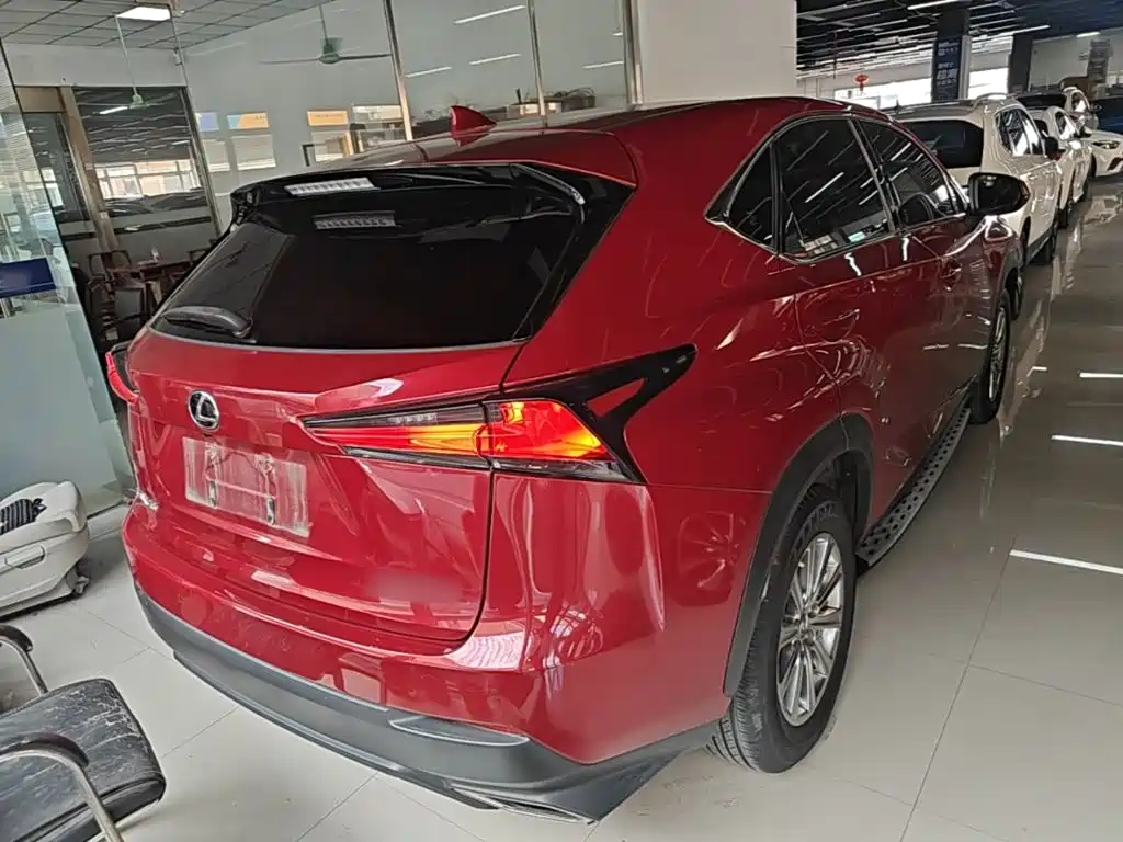 Lexus NX 2018 — фото 7
