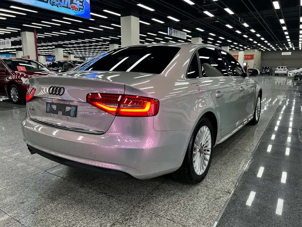 Audi A4L 2016 — фото 16