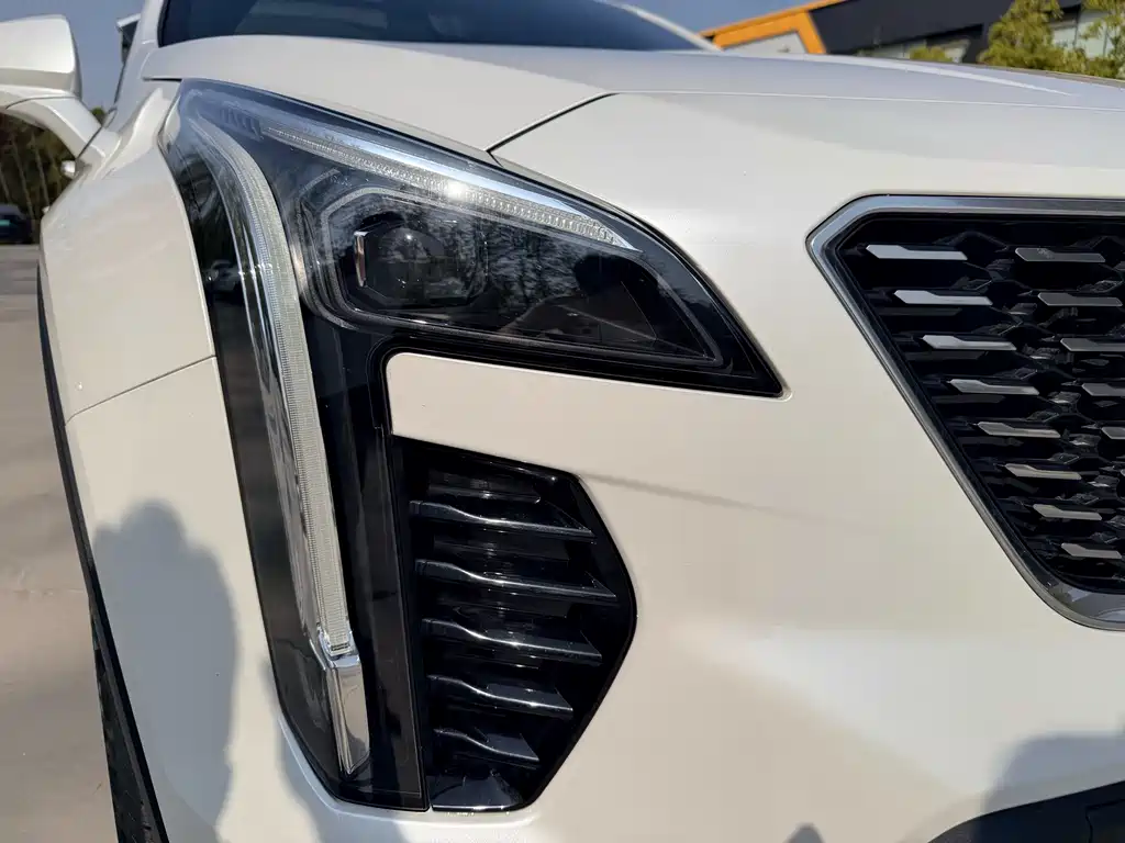 Cadillac XT4 2019 — фото 12