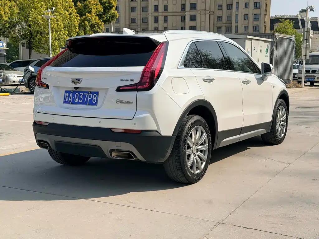 Cadillac XT4 2019 — фото 13