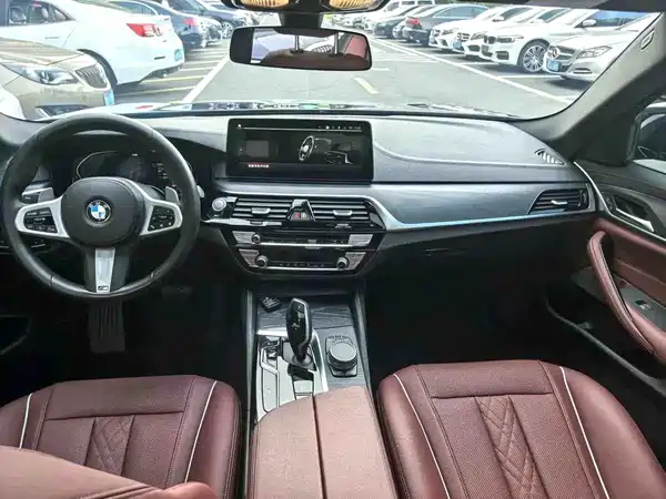 BMW 5 Series 2022