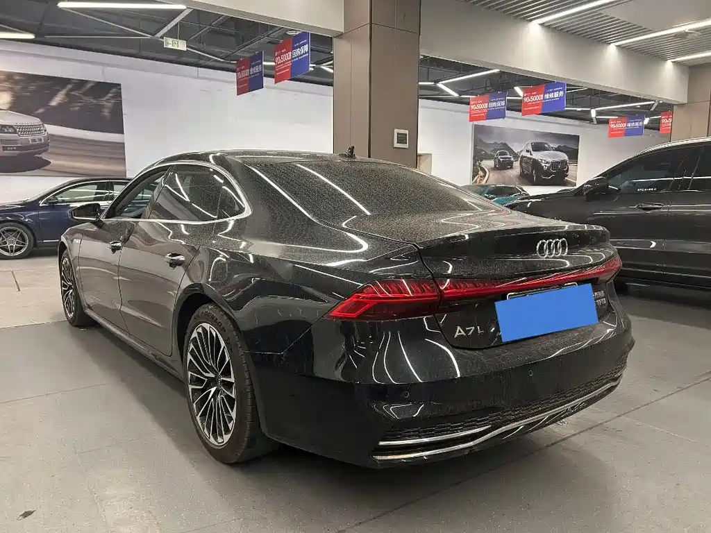 Audi A7L 2022 — фото 11