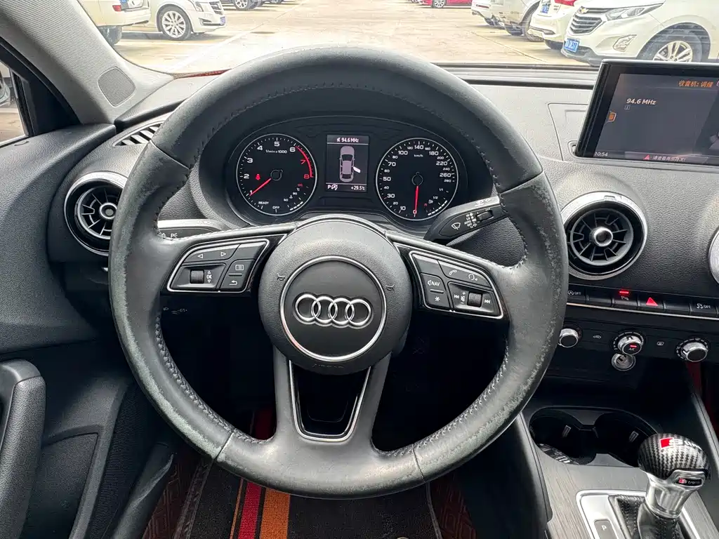 Audi A3 2019 — фото 13
