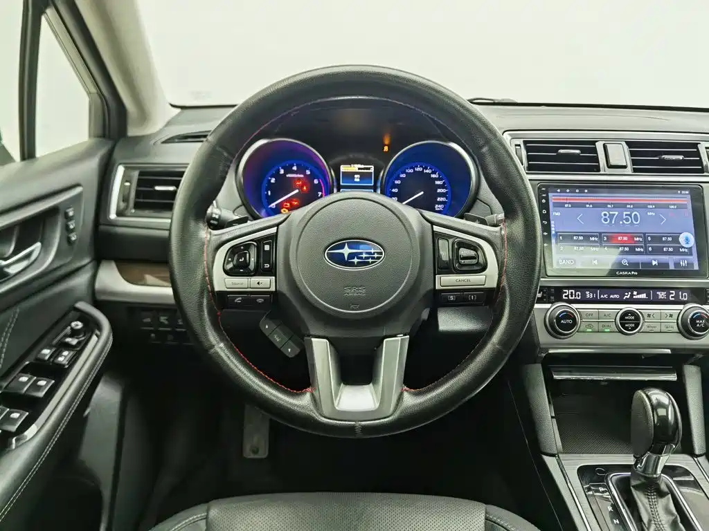 Subaru Outback 2016 — фото 11