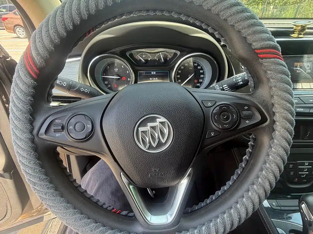 Buick Envision Plus 2016 — фото 6