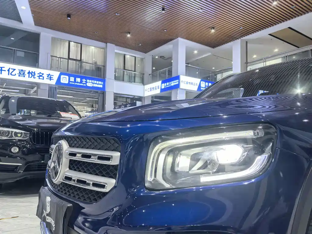 Mercedes-Benz GLB 2021
