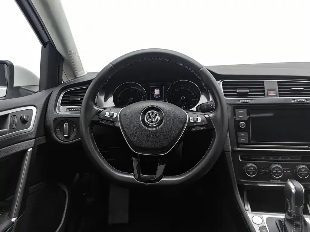 Volkswagen Golf Pure Electric 2020 — фото 11