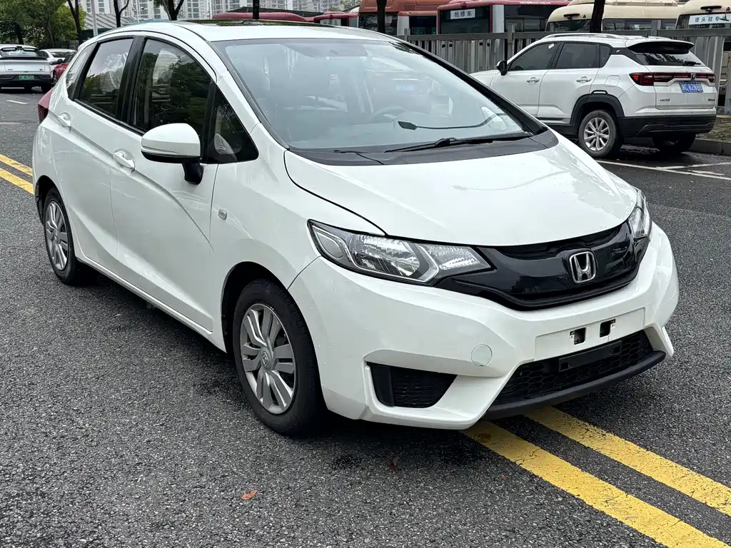 Honda Fit 2017 — фото 3