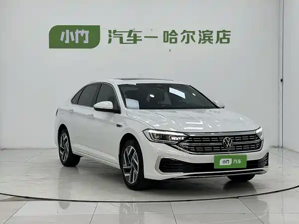 Volkswagen Sagitar 2022