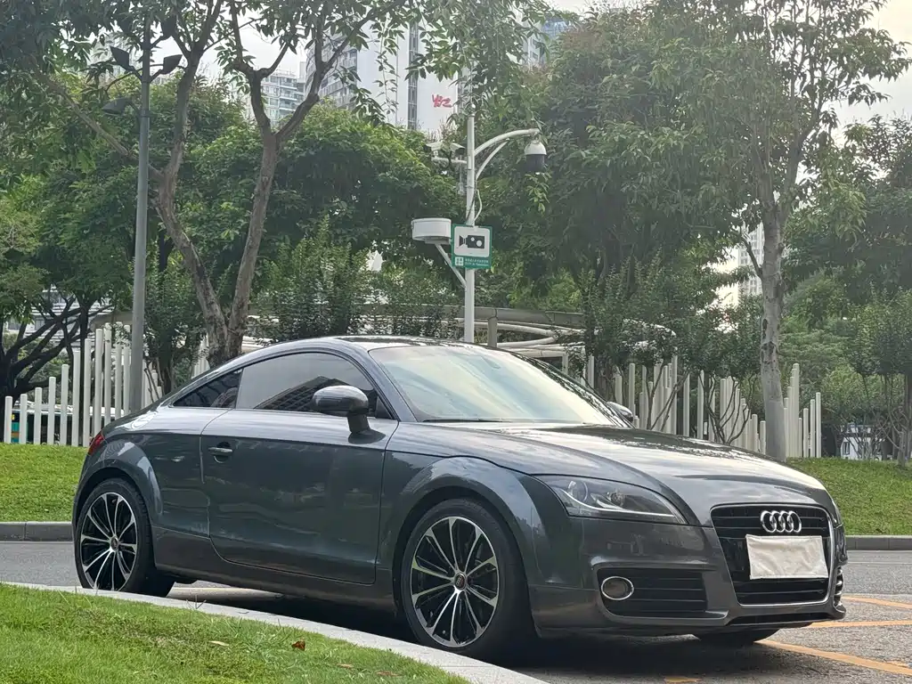 Audi TT 2011