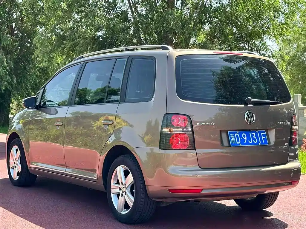 Volkswagen Touran 2016