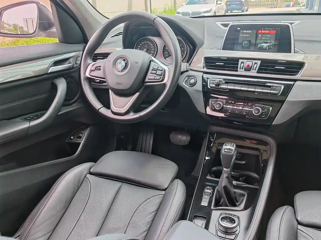 BMW X1 New Energy 2018 — фото 23