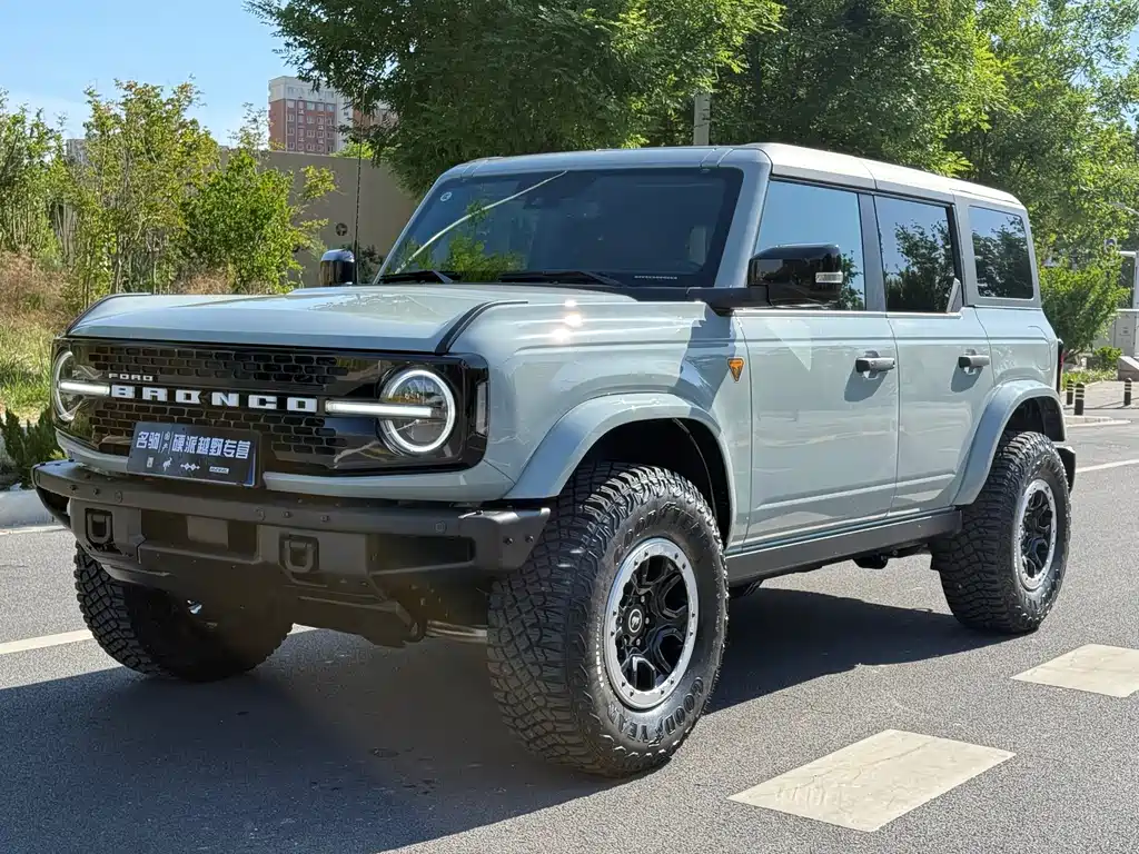Ford Bronco 2025 — фото 1