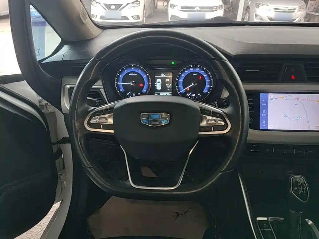 Geely Vision X3 2021 — фото 11