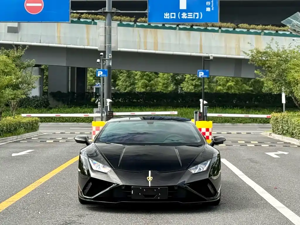 Lamborghini Huracan 2023