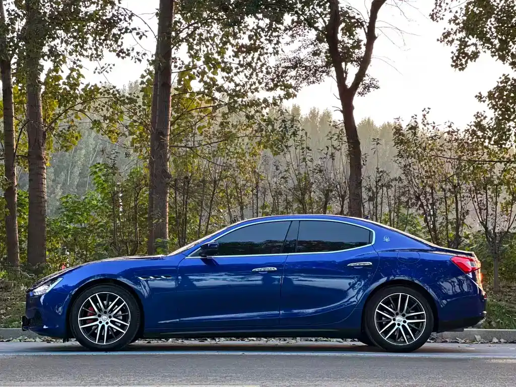 Maserati Ghibli 2017 — фото 5