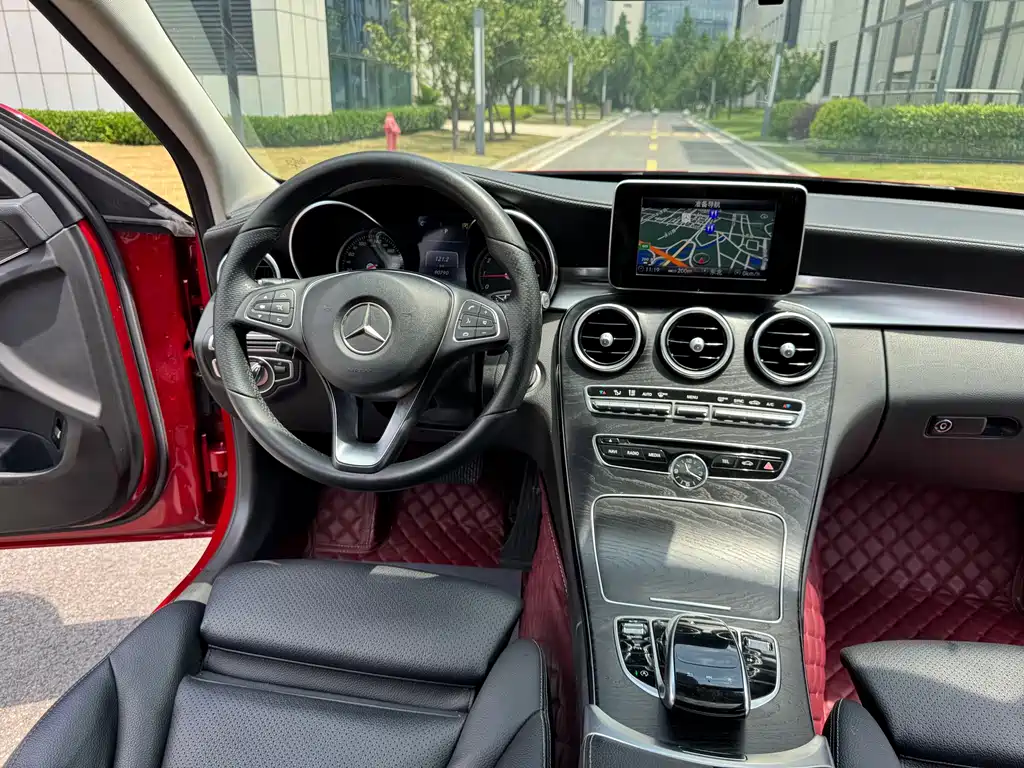 Mercedes-Benz C-Class 2017 — фото 17