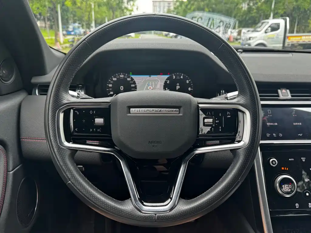 Land Rover Discovery Sport 2023 — фото 20