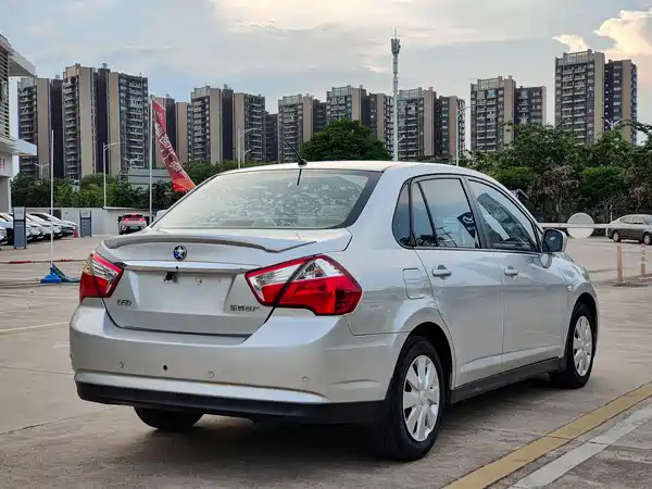 Venucia D50 2013