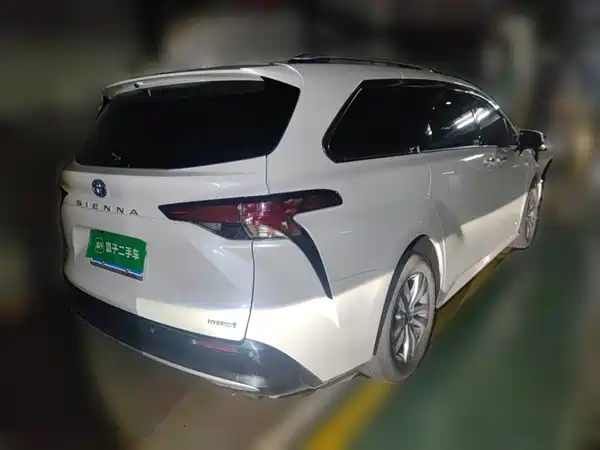 Toyota Sienna 2023