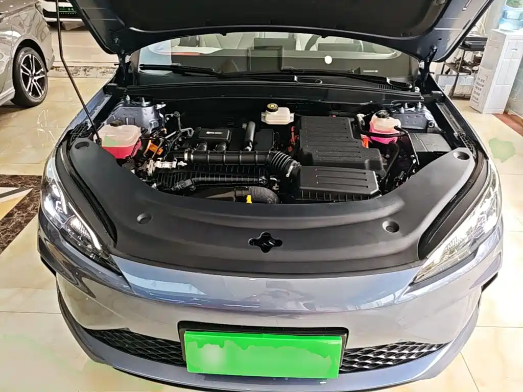 BYD Seal 05 DM-i 2025 — фото 20