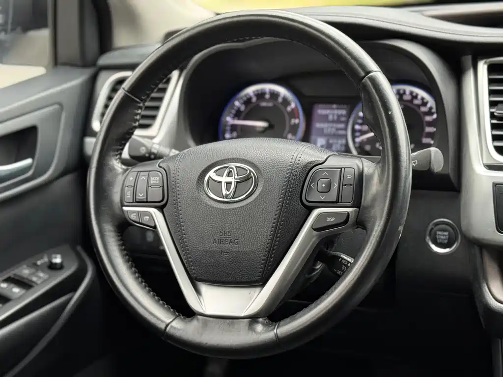 Toyota Highlander 2017 — фото 14
