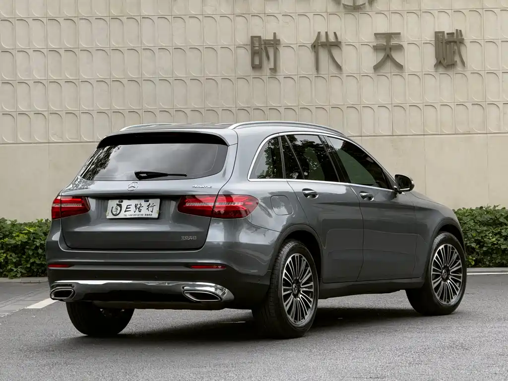 Mercedes-Benz GLC 2018 — фото 28