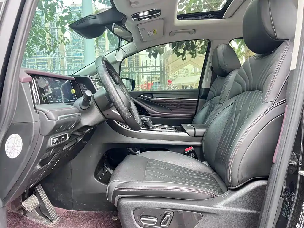 GAC Motor Trumpchi M8 2023 — фото 4