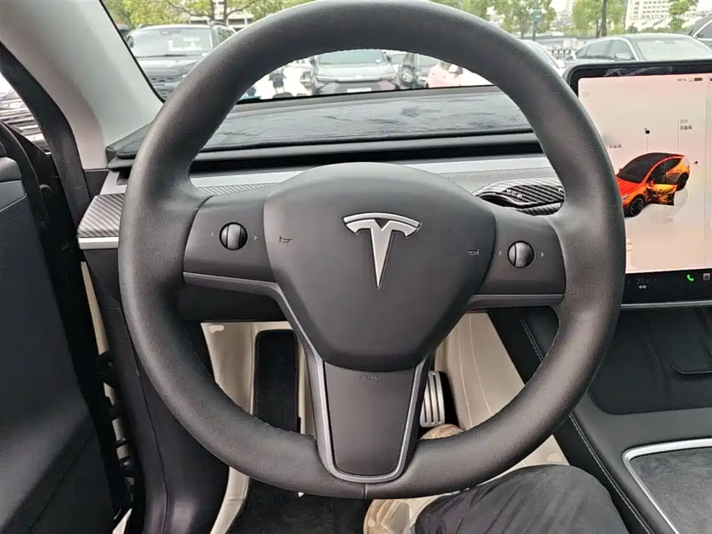 Tesla Model Y 2023 — фото 11