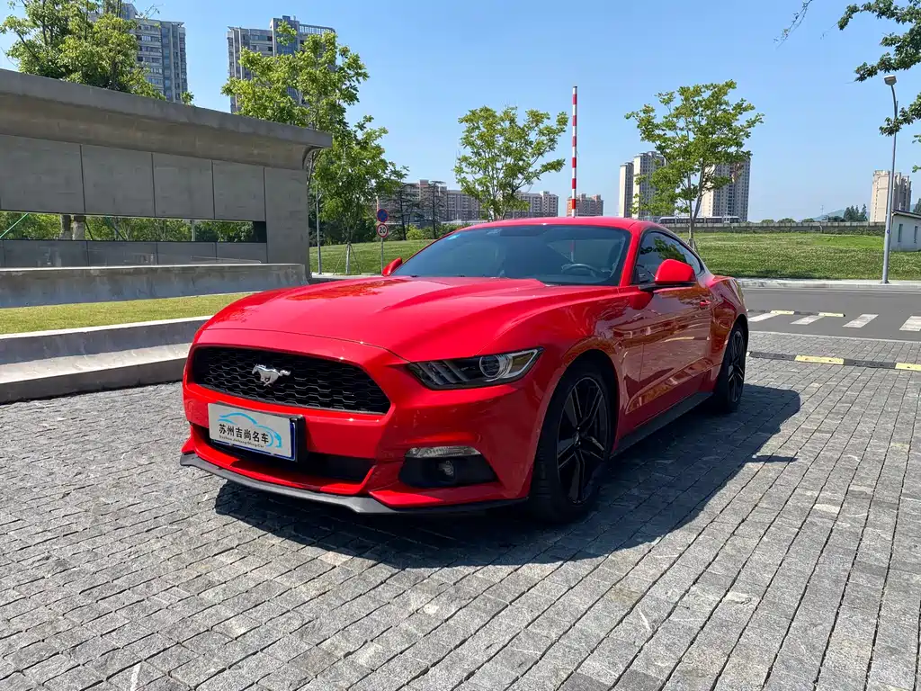 Ford Mustang 2017 — фото 1
