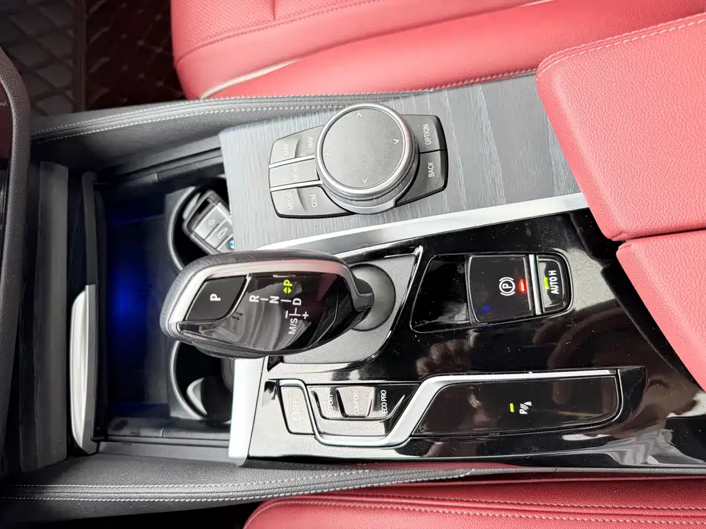 BMW 5 Series 2022 — фото 17