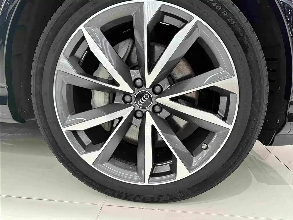 Audi Q7 2021