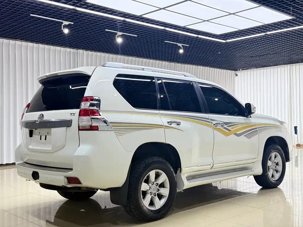 Toyota Prado 2015 — фото 4