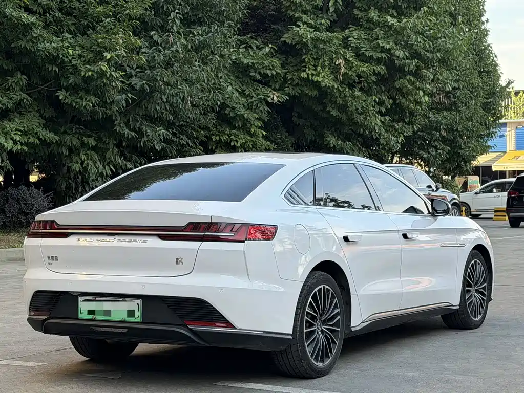 BYD Han 2022 — фото 11