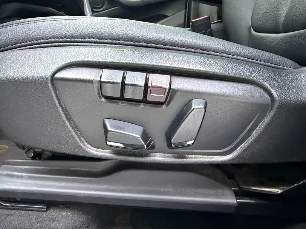 BMW X1 2017 — фото 16