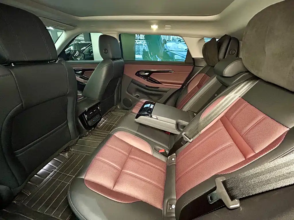 Land Rover Evoque 2023 — фото 23