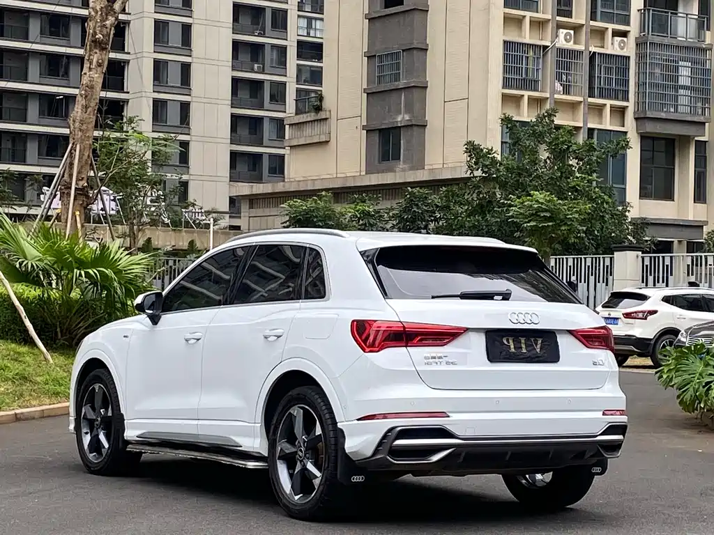 Audi Q3 2021 — фото 7