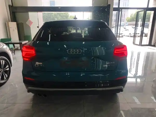 Audi Q2L 2020