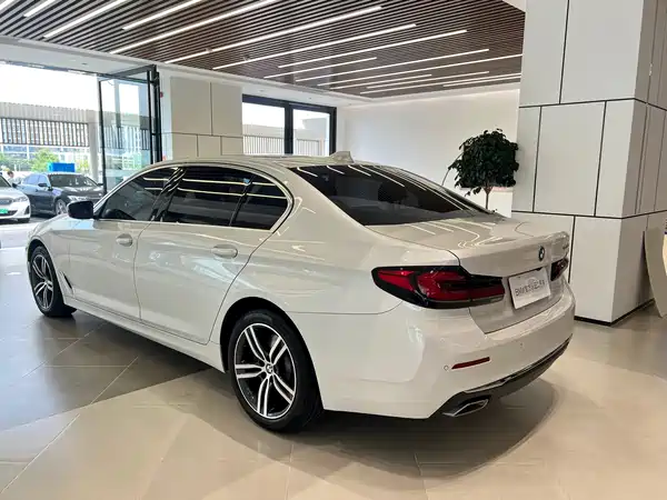 BMW 5 Series 2021