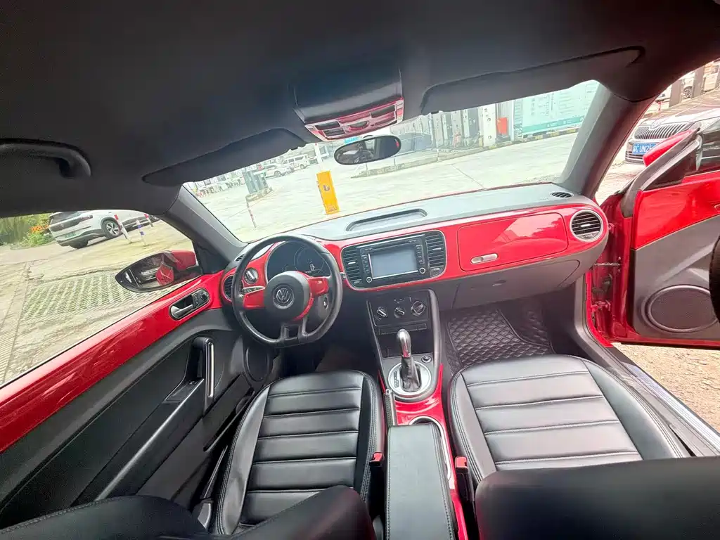 Volkswagen Beetle 2015